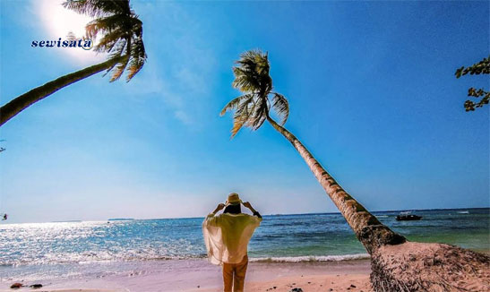 Camping Pantai Tanjung Gelam, Karimunjawa