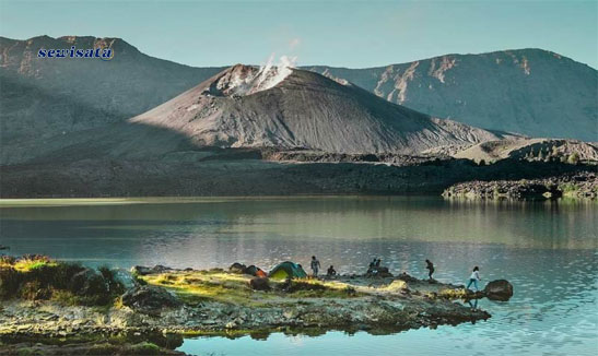 Danau Segara Anak Gunung Rinjani