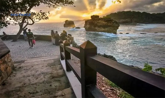 Sewisata Pantai Ngliyep – Malang