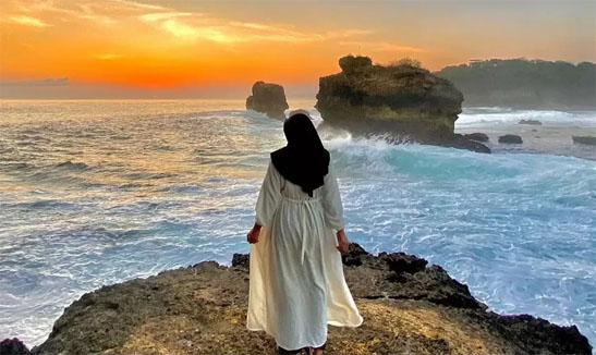 Sewisata Pantai Ngliyep – Malang