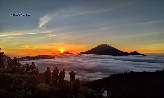 Sewisata Bukit Sikunir – Dieng