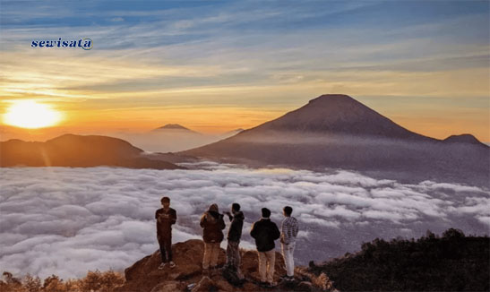 Sewisata Bukit Sikunir – Dieng